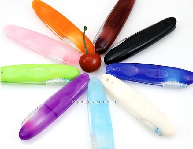 Foldable travel toothbrush Photo 2