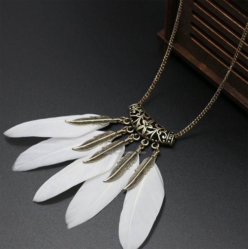 Hot selling decorative feather sweater chain Photo 3