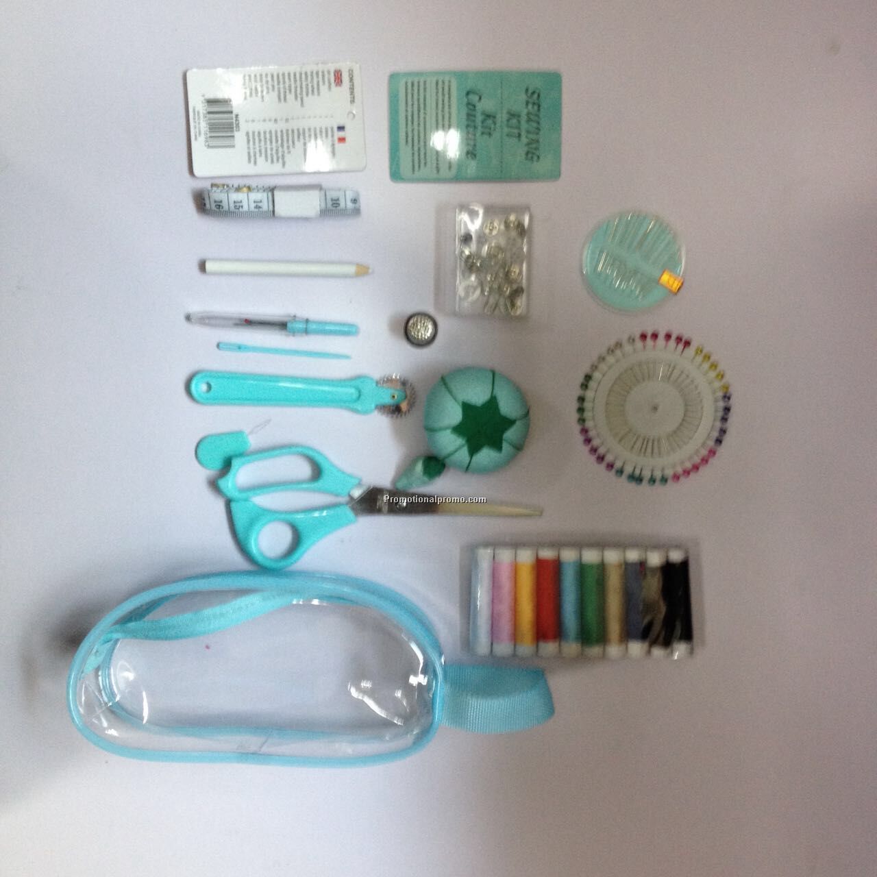 Portable Sewing Kit Set Photo 3