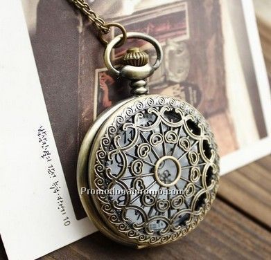 Ebay selling large spider web, hollow mesh, sweater chain, hollow vintage pocket watch Photo 2