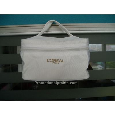 Cosmetic bag