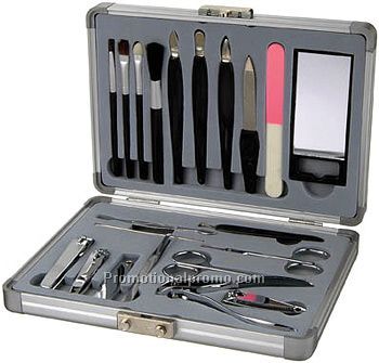 21 PIECE MANICURE SET