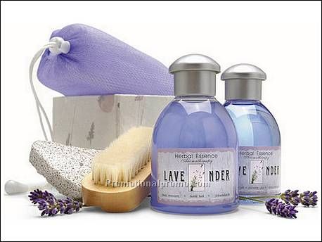 Badset lavendel. Set met 170 ml. badg...