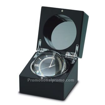 Tropheo moving globe clock
