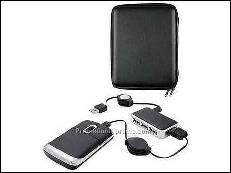 Computer set. Kunstlederen muis en 4-...