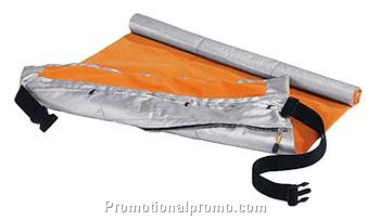 FOLDABLE PICNIC BLANKET