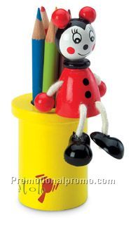 5 pencils in box with animal