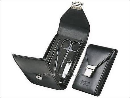 Balmain manicureset. Set met schaar, ...