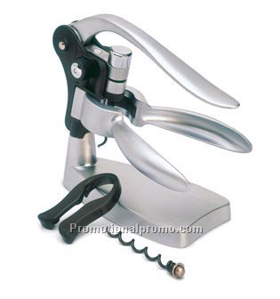 Deluxe wine set in wooden box