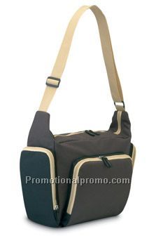 Shoulder bag with 3 pockets