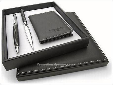 Balmain Millau giftset. Met leer omhu...