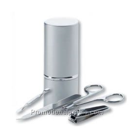 LUXURY MANICURE SET IN TUBULAR CASE