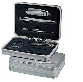 MANICURE SET
