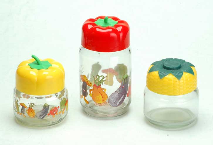 Storage jar with plastic lid 
  
   
     
    