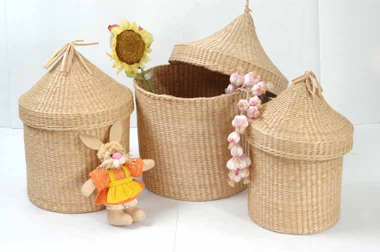  Straw Basket
  
   
     
    