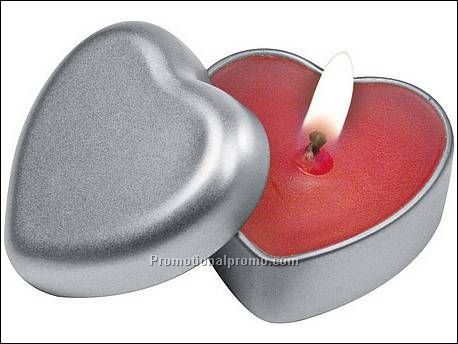 Kaarsje in een metalen doosje eart