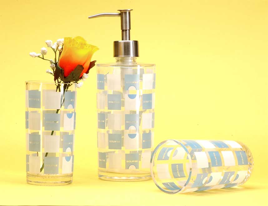 glass bath set with decal
  
   
     
    