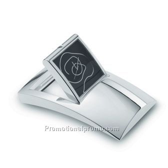 Graffic. Metal analogue clock