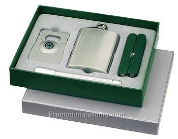 OUTDOOR SET WITH HIP FLASK