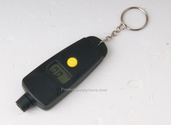Digital tire pressure gauge