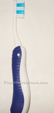 Folding travel toothbrush