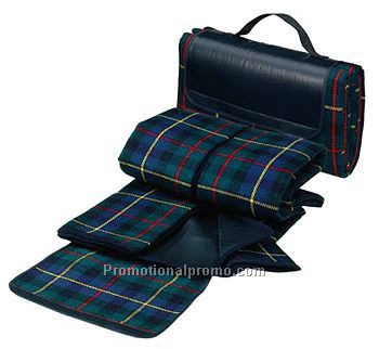 CHECKER PICNIC BLANKET