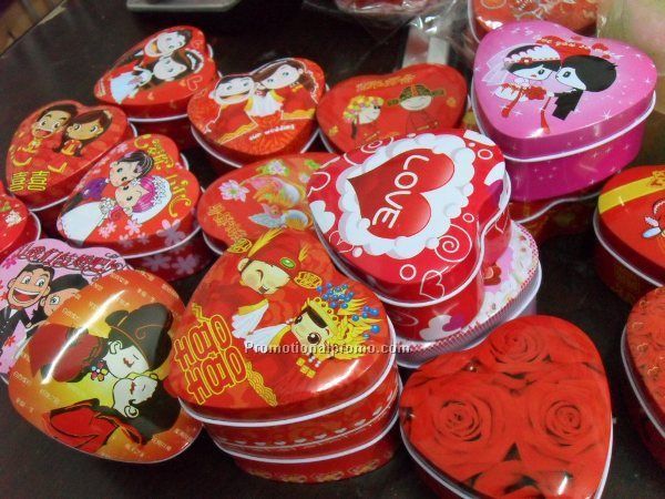 Heart shaped wedding candy tin box