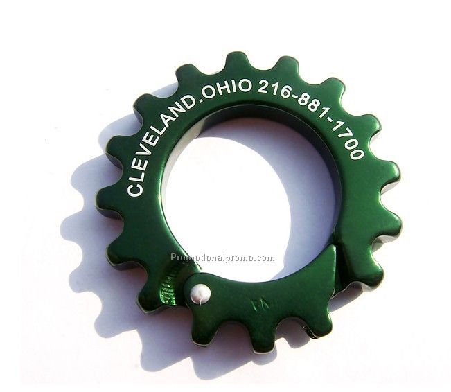SPROCKET CARABINER WITH RING