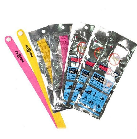 Adjustable mosquito repellent bracelet