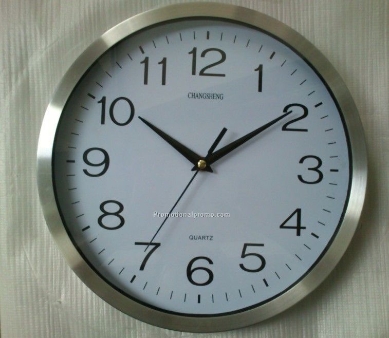 12" Round Metal Clock