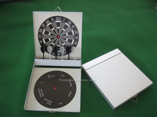 Executive desktop or wall mount dart set with double heart