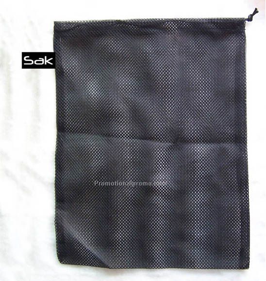 Mesh laundry drawstring bag with customized label