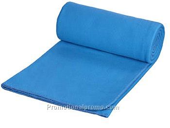 FLEECE BLANKET IN POUCH