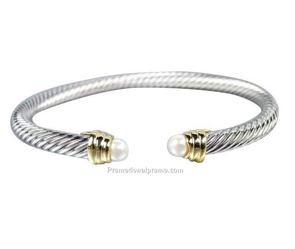 Cable bracelet