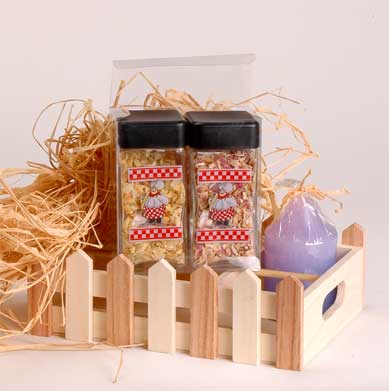 salt and pepper set with decal in PVC box
  
   
     
    