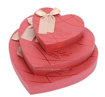 Heart-shaped boxes, gift boxes, red heart-shaped gift box