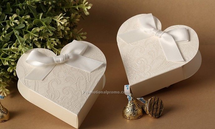 Heart In Ivory Candy Box