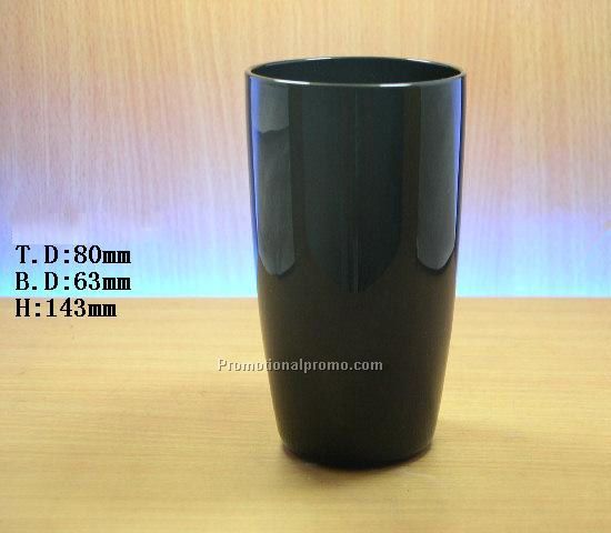 Black glass beverage cup
