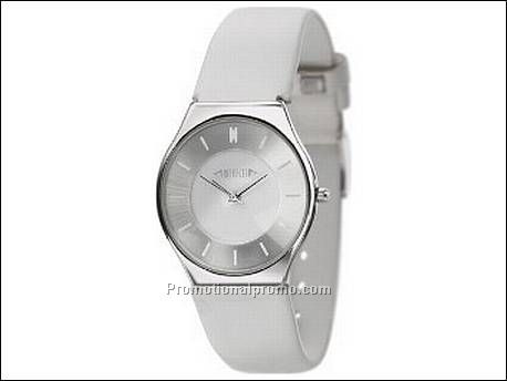 Horloge met metalen kast in...