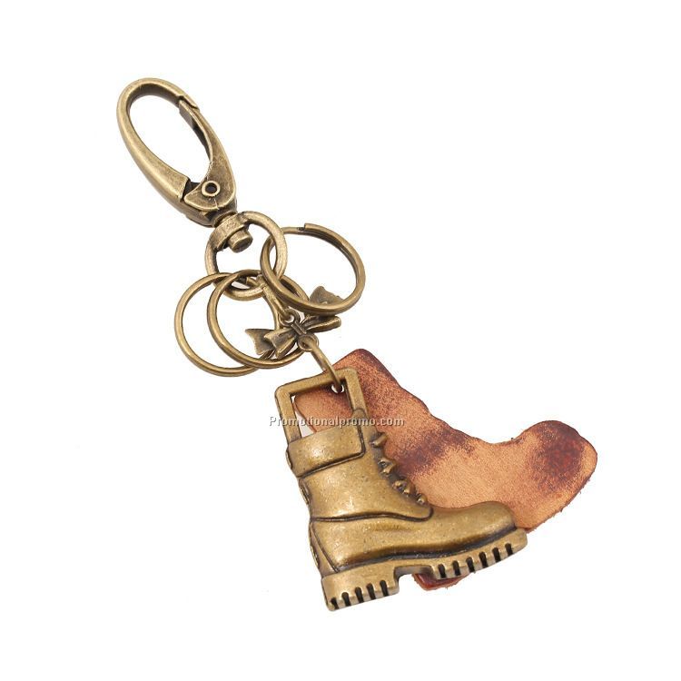Retro metal shoe shape keychain