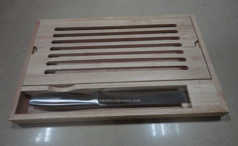 Bread Knife With Cutting Board