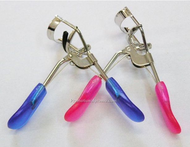 Eyelash curlers eyebrow razors tweezers