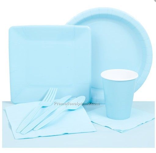 Plastic solid tableware set