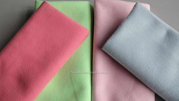 Micro fiber cleaning cloth