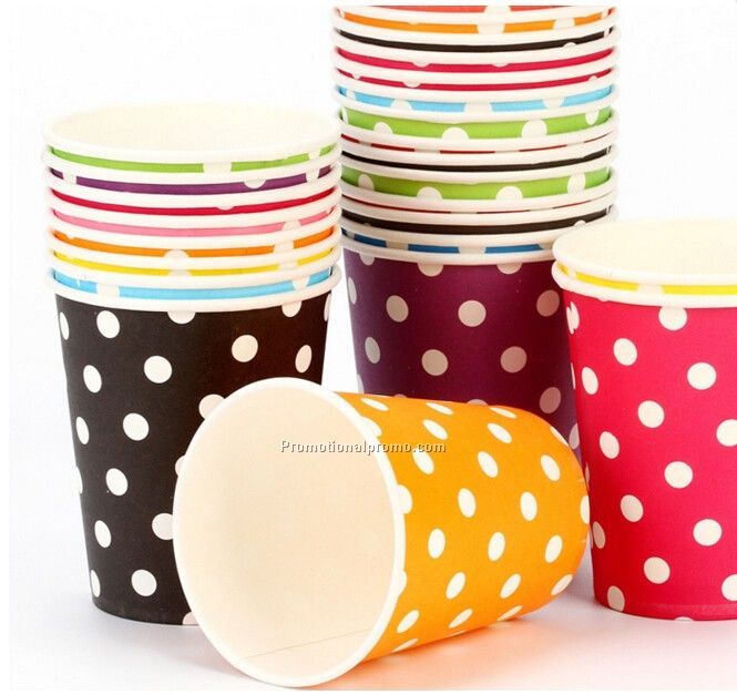 Polka paper cups