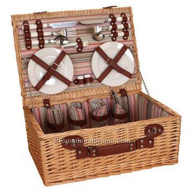 Wicker picnic basket