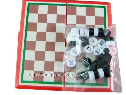 Travel chess set