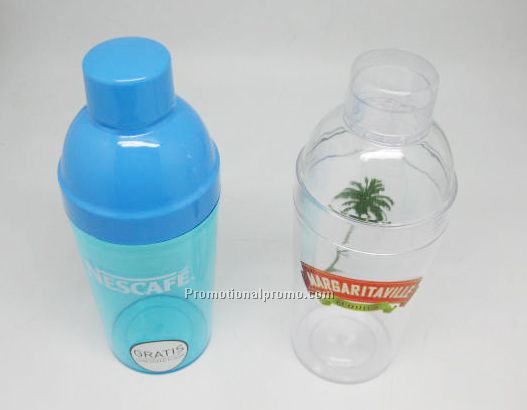 Plastic cocktail shaker