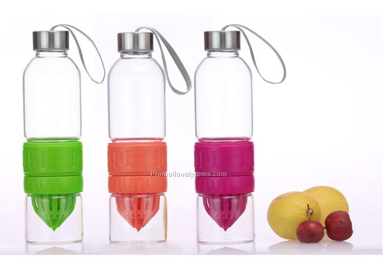 Hot 650ml Newest design glass lemon water bottle