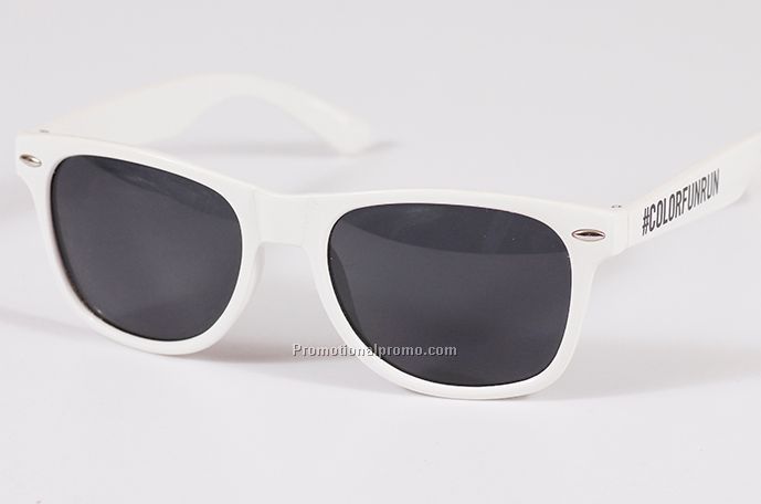 Sunglasses with uv400 lens